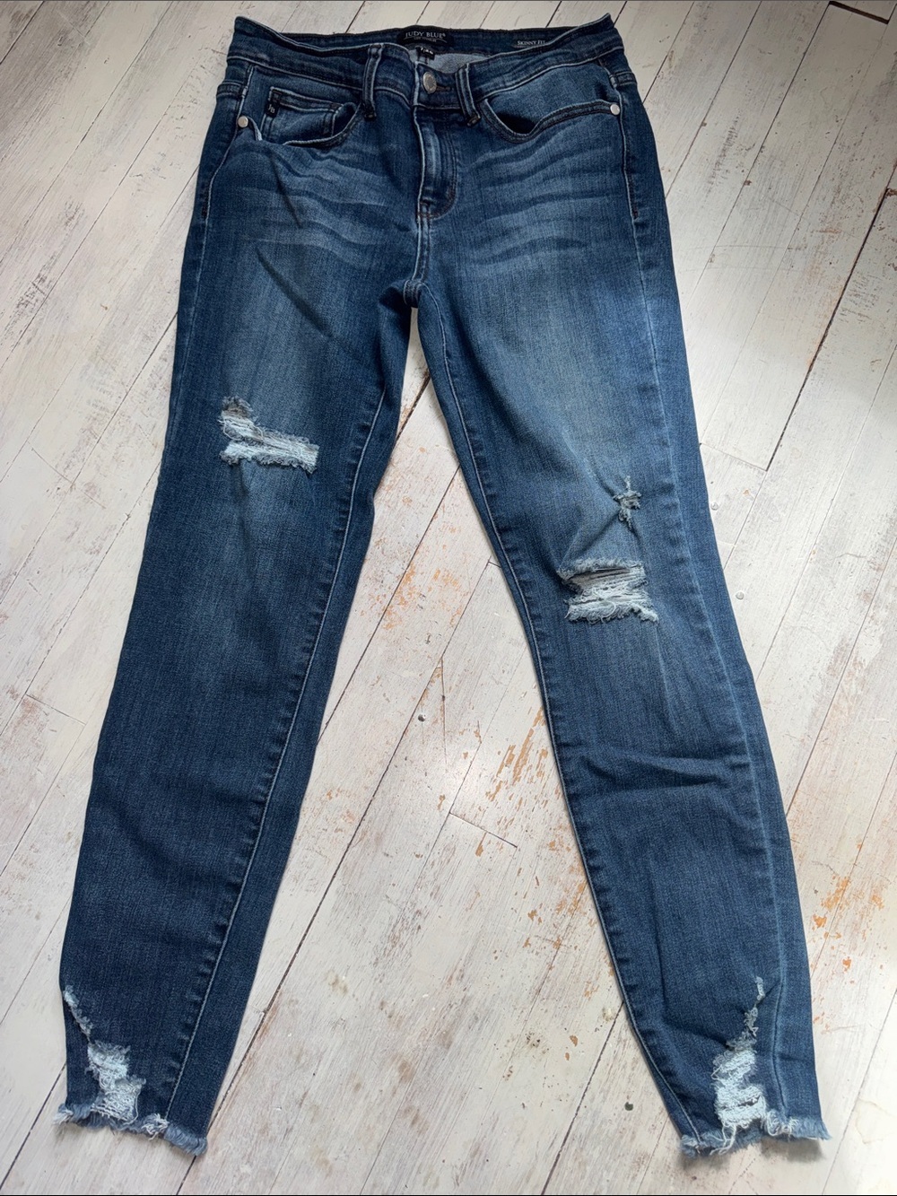 Judy Blue Dark Wash Ankle Skinny Jeans with Raw Hem - Picture 5 of 7